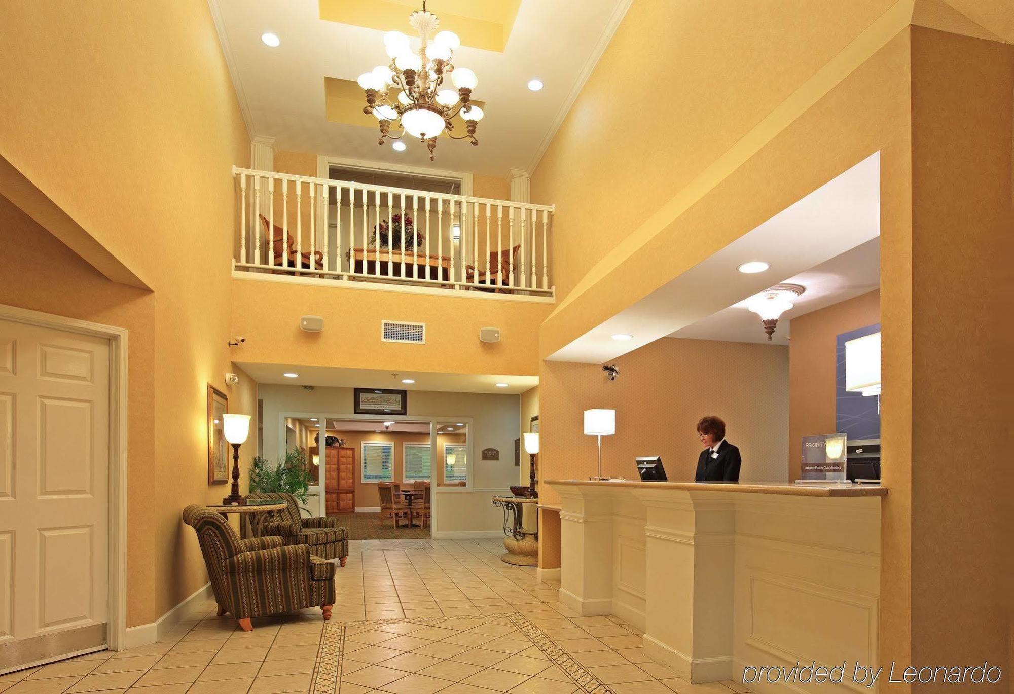 Holiday Inn Express & Suites Magnolia-Lake Columbia Interior foto